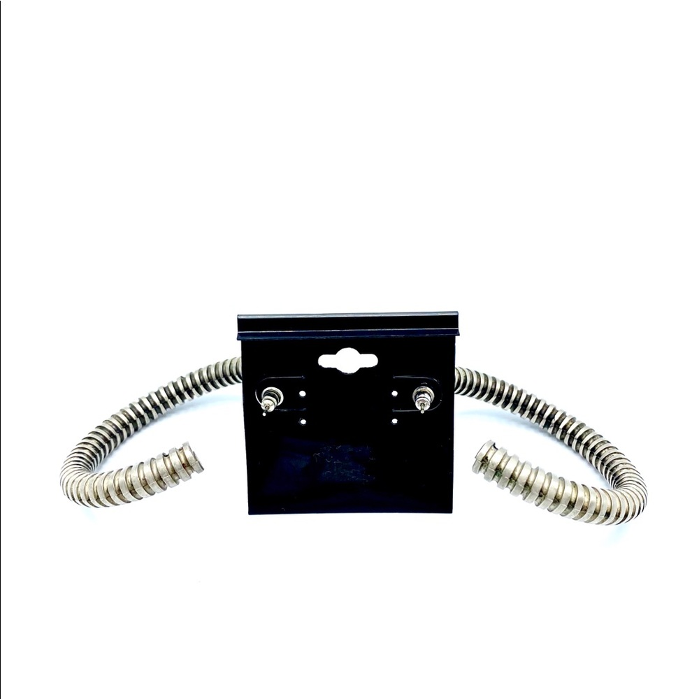 🤘🏼🖤 Hoop Ear Rings - Picture 8 of 8